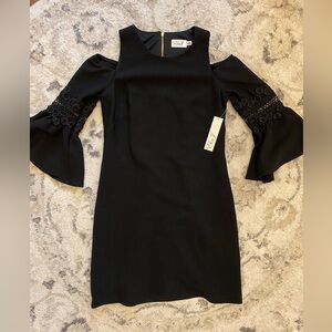 NWT Eliza J Black Cold Shoulder Bell Sleeve Floral Embroidered Dress Size 8